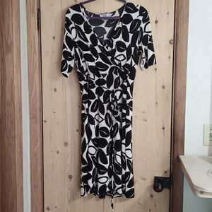Nine & Co. Size L tie back black and white print dress